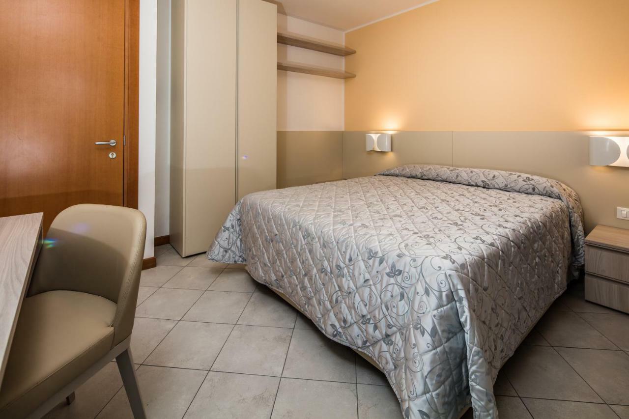Meublè Zenith Hotel 3*